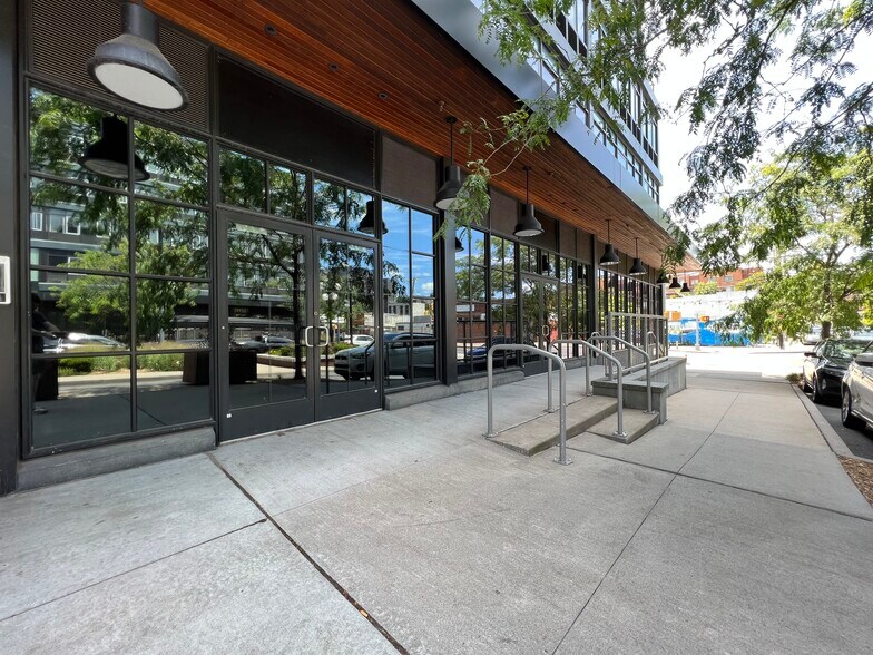 More Photos Of 8 Navy Pier Ct, Staten Island Apartments For Lease