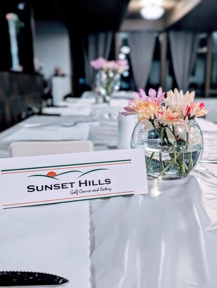 More Photos Of 1620 Summit Dr, Pekin Golf Course Driving Range For Sale