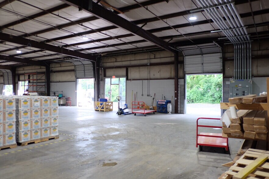 More Photos Of 201 Whitsett Rd, Nashville Warehouse For Lease
