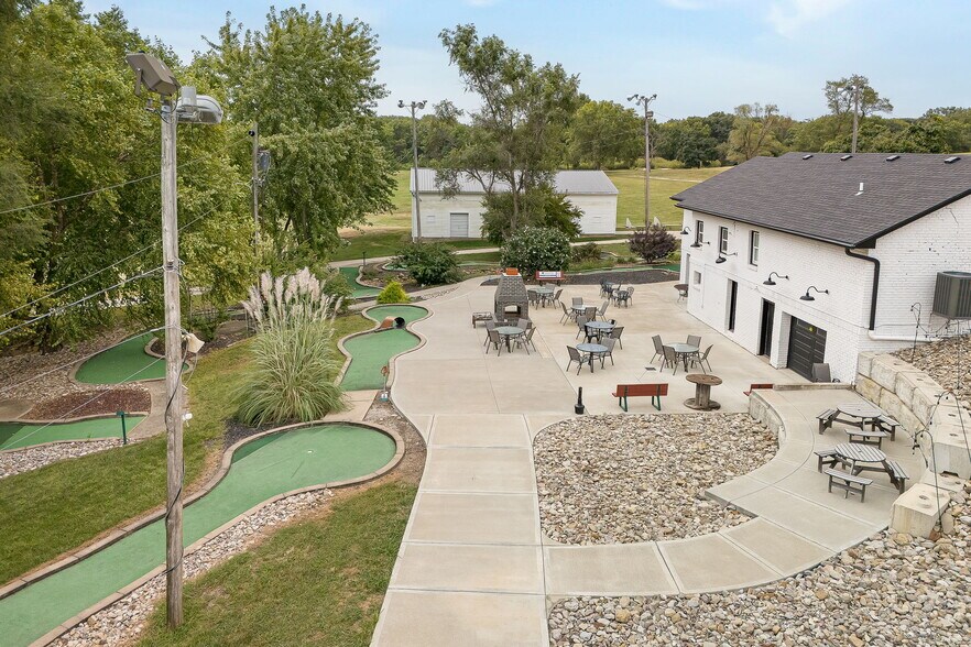 More Photos Of 6480 SE Highway 169, Saint Joseph Sports And Entertainment For Sale