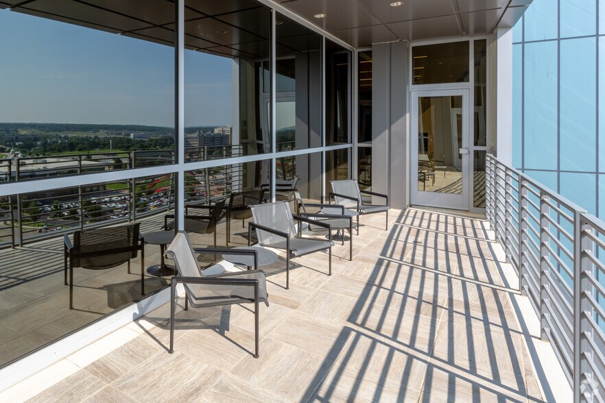 More Photos Of 5100 W JB Hunt Dr, Rogers Office For Lease