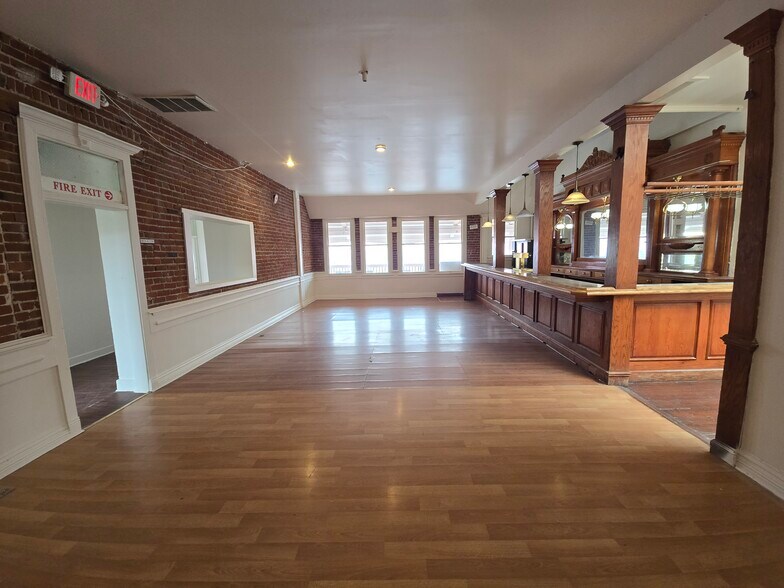 More Photos Of 55 5th St, Gilroy Restaurant For Sale