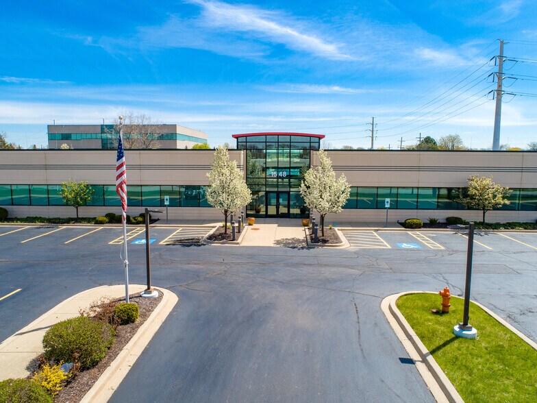 More Photos Of 1548 Bond St, Naperville Office For Lease