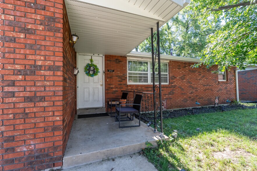 More Photos Of 210 Anderson Ln, Belleville Multifamily For Sale