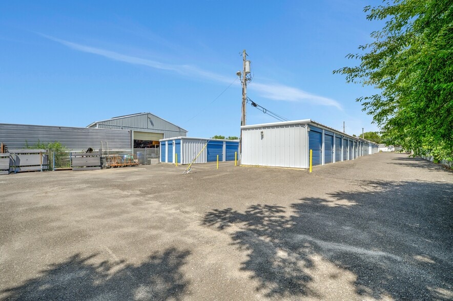 More Photos Of 1651 Sicklerville Rd, Sicklerville Self Storage For Sale