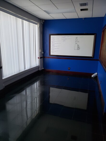 More Photos Of 29 S Federal Hwy, Dania Beach Office For Lease