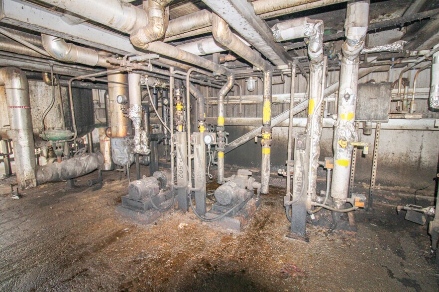 More Photos Of 5640 44th Ave S, Clinton Industrial For Sale