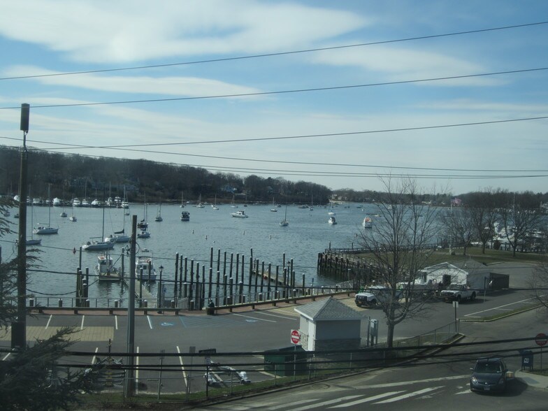 More Photos Of 36 N New York Ave, Huntington Office For Lease