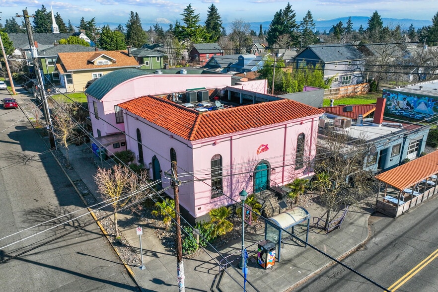More Photos Of 2703 NE Alberta St, Portland Restaurant For Sale
