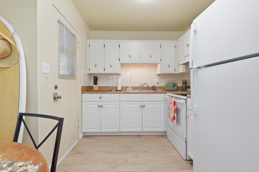 More Photos Of 642 Harwood St, Orlando Apartments For Sale