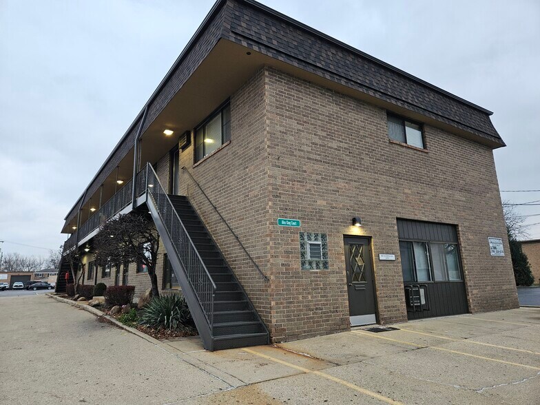 More Photos Of 140 W Saint Charles Rd, Villa Park Office Residential For Lease