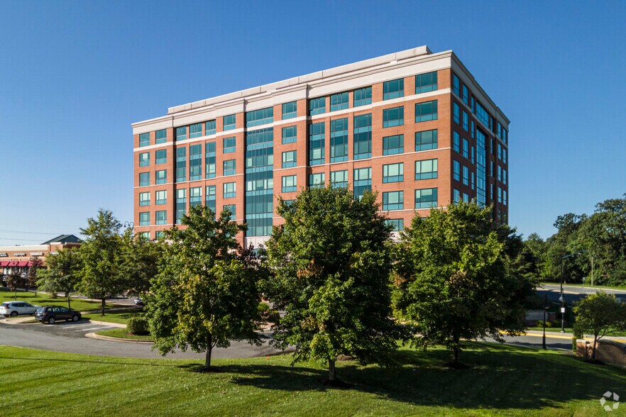 More Photos Of 5900-5920 Kingstowne Towne Ctr, Alexandria Unknown For Lease