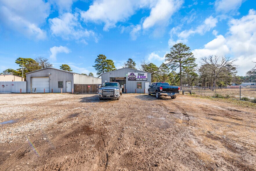 More Photos Of 18508 US Highway 69 N, Lindale Warehouse For Sale