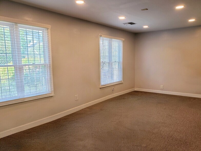More Photos Of 411 Andrews Rd, Durham Office For Sale