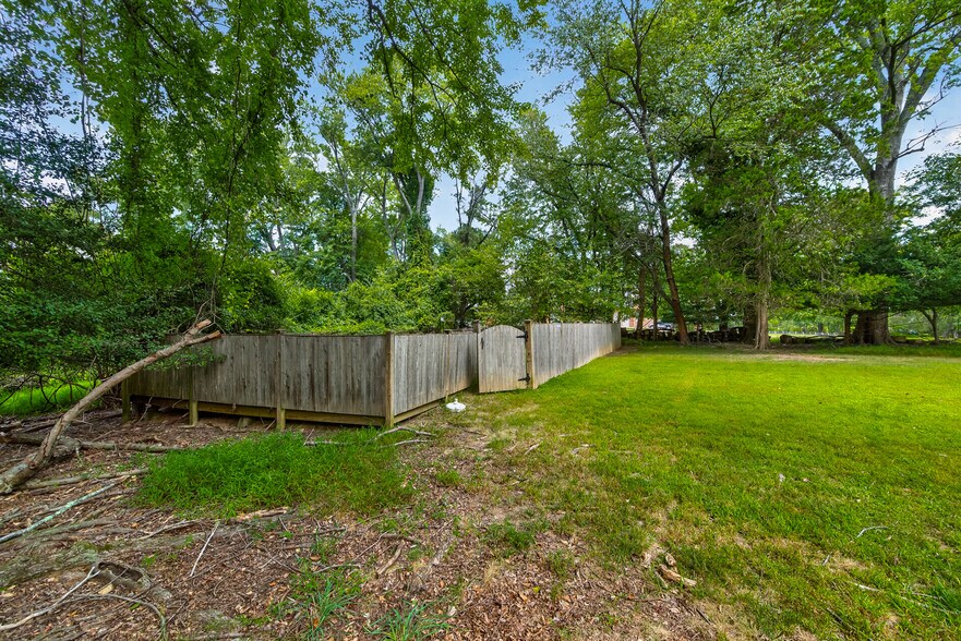 More Photos Of 13904 Overton Ln, Silver Spring Land For Sale