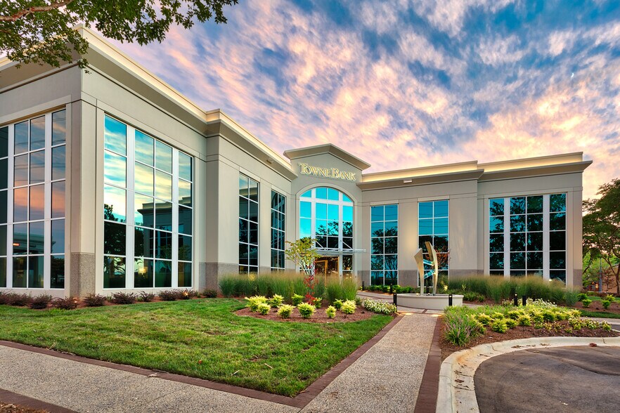 Primary Photo Of 13900 Conlan Cir, Charlotte Office For Lease