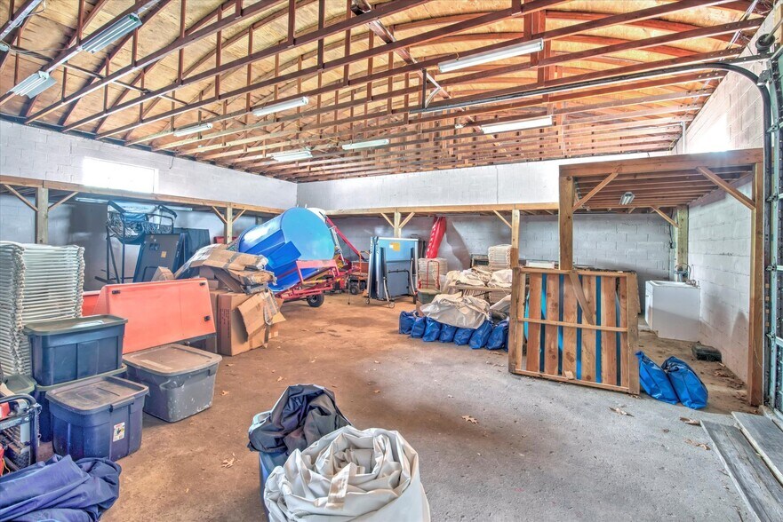 More Photos Of 1035 US Highway 9, Howell Storefront Retail Office For Lease