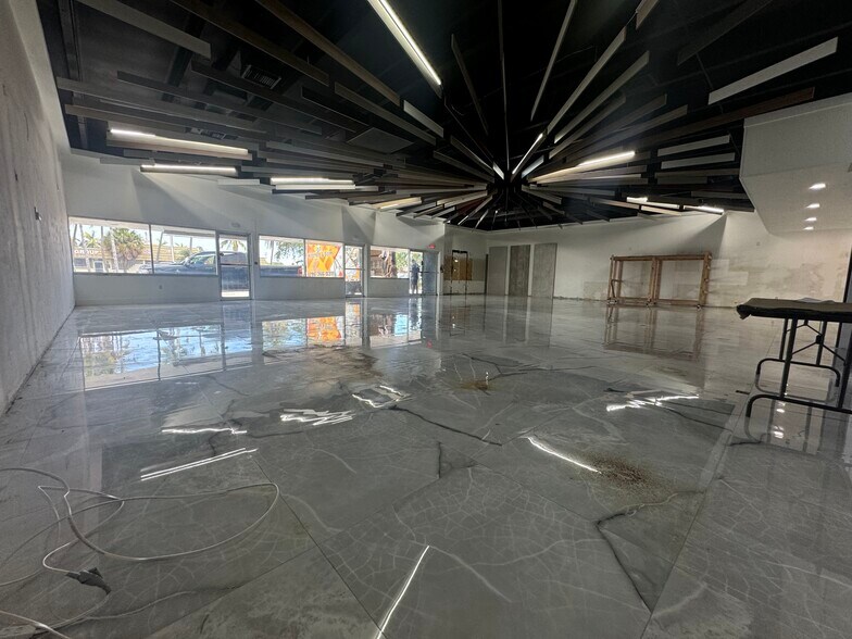 More Photos Of 1870 NE 163rd St, Miami Storefront Retail Office For Lease