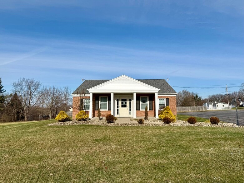 More Photos Of 2894 Center Rd, Poland Medical For Sale
