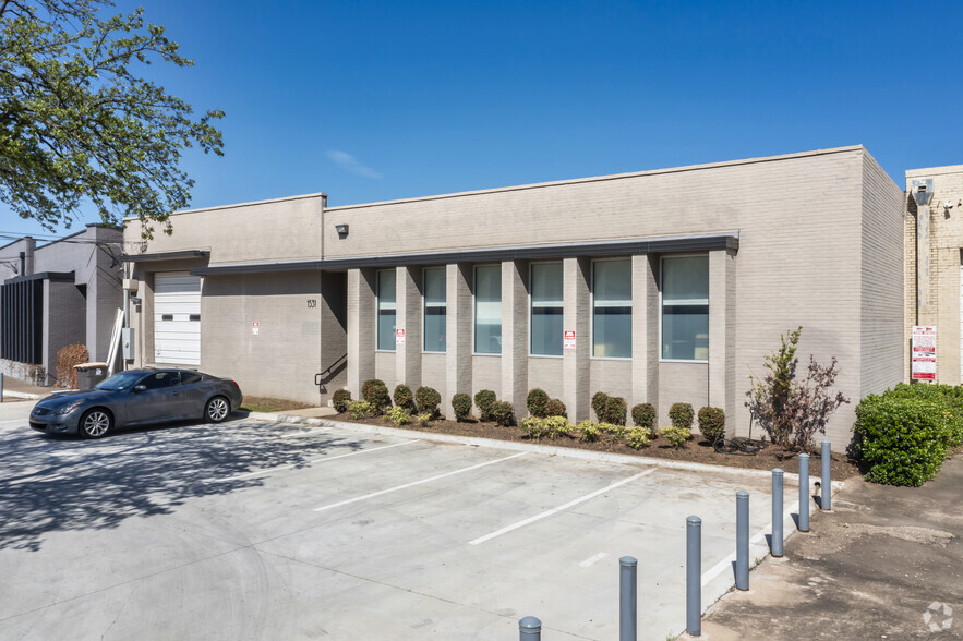 Primary Photo Of 1531 Edison St, Dallas Showroom For Lease