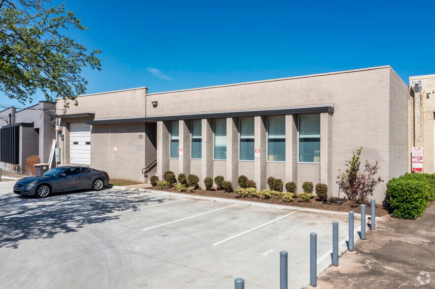 Primary Photo Of 1531 Edison St, Dallas Showroom For Lease