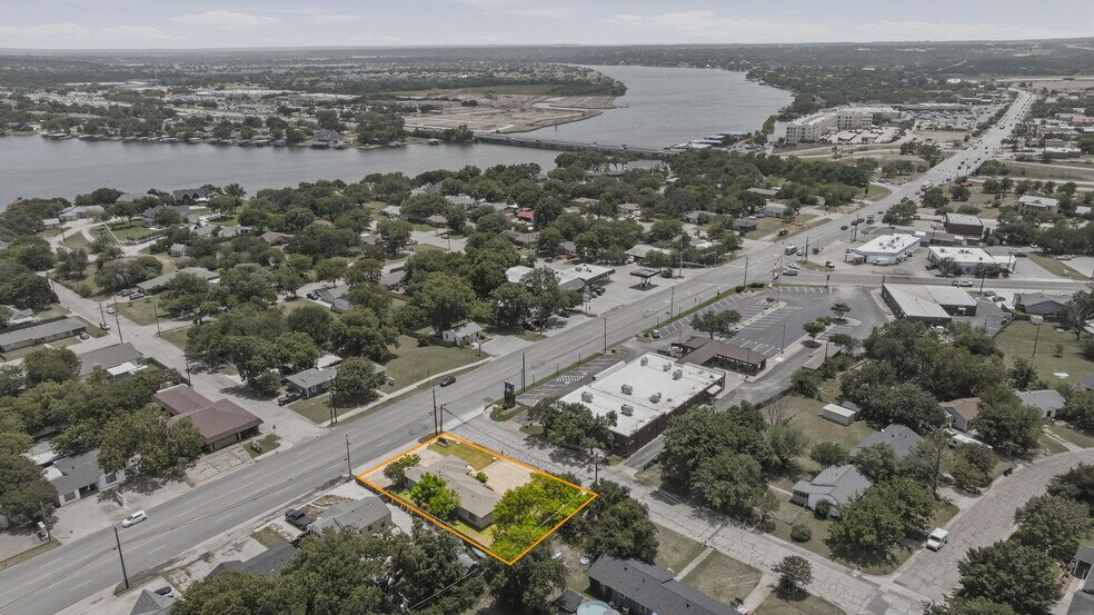 More Photos Of 416 S Morgan St, Granbury Office For Sale