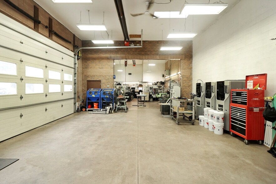 More Photos Of 192 Main St N, Uxbridge Flex For Sale