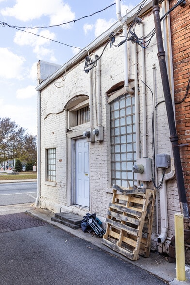 More Photos Of 119 W Gordon St, Thomaston Storefront Retail Office For Sale