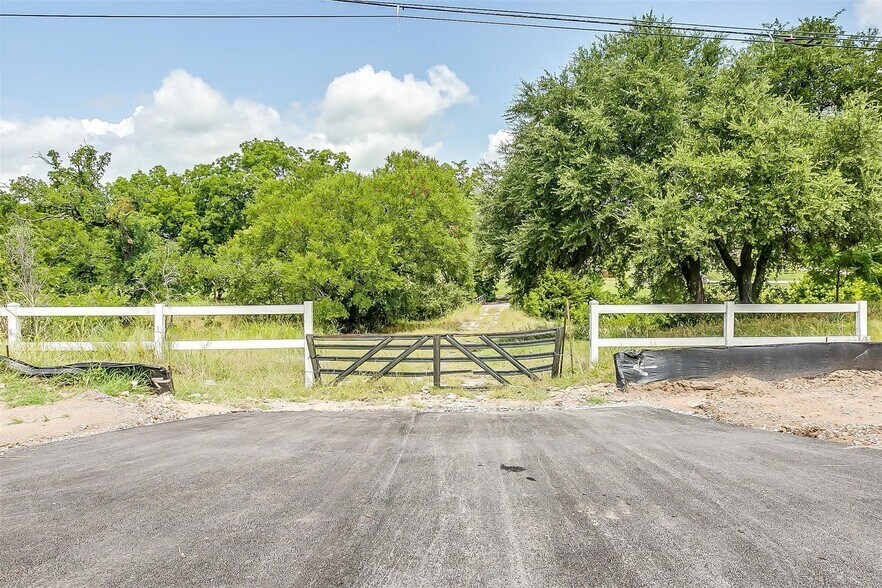 More Photos Of 4200 I-20, Willow Park Land For Sale