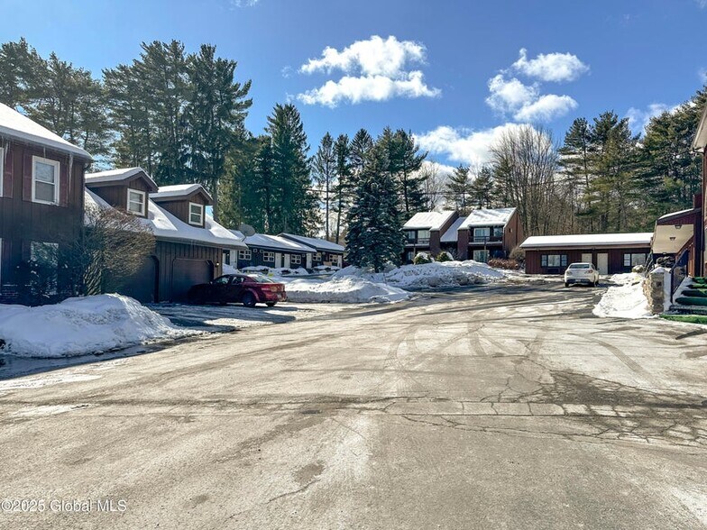 More Photos Of 1545 Us-9, Lake George Hospitality For Sale