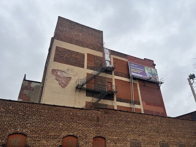 More Photos Of 4180 Lorain Ave, Cleveland Warehouse For Sale