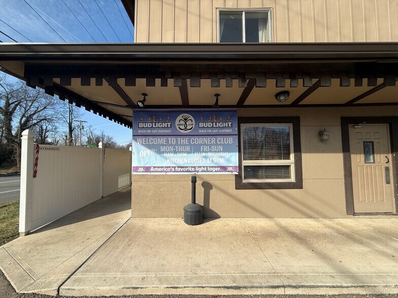 More Photos Of 7500-7504 N Main St, Dayton Bar For Sale