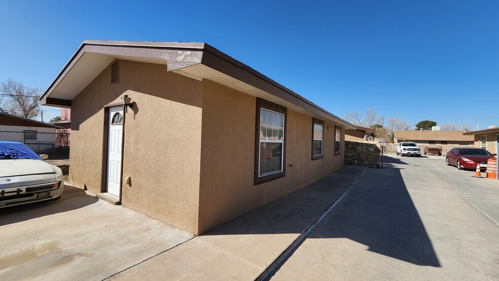 More Photos Of 216 S Schutz Dr, El Paso Apartments For Sale