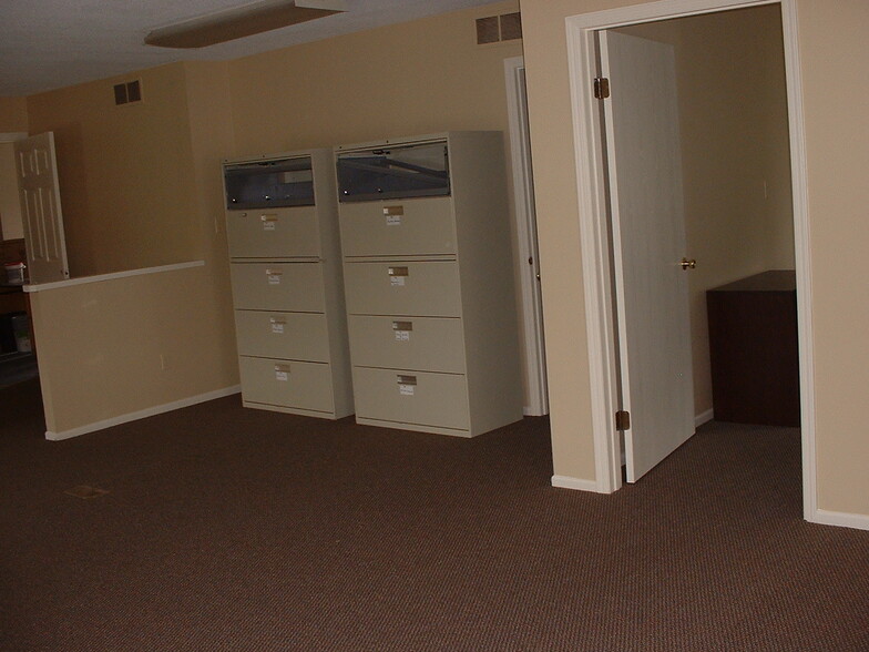 More Photos Of 915 Lacey Rd, Forked River Office For Lease