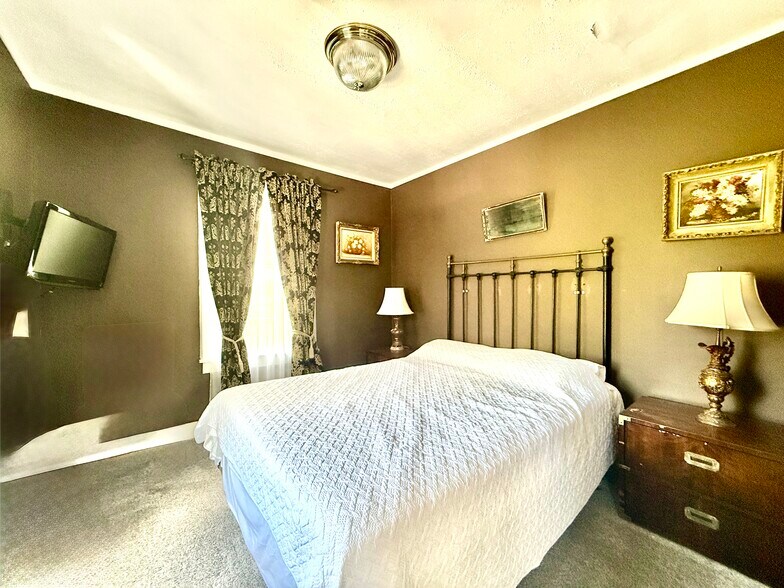 More Photos Of 5085 Route 23A, Haines Falls Flex For Sale
