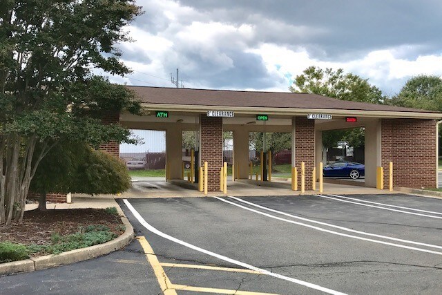 More Photos Of 10830 Balls Ford Rd, Manassas Bank For Lease