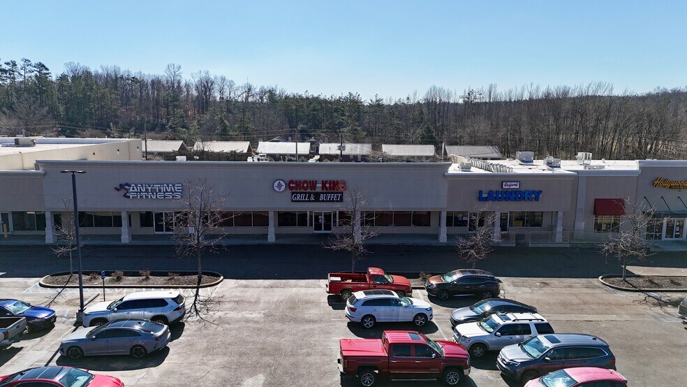 More Photos Of 2128-2150 Jackson Ave W, Oxford Unknown For Lease