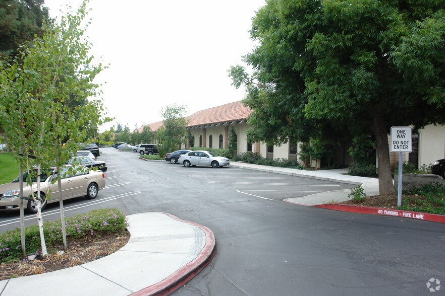More Photos Of 140-162 Knowles Dr, Los Gatos Research And Development For Lease