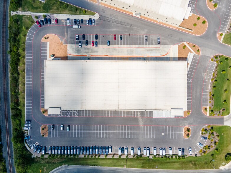 17280 Green Mountain Rd, San Antonio, TX 78247 For Lease