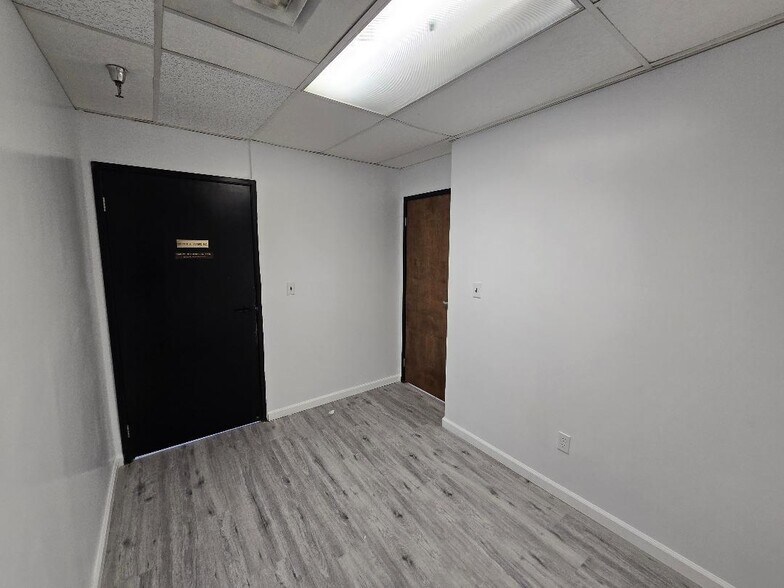More Photos Of 201 S Livingston Ave, Livingston Medical For Lease
