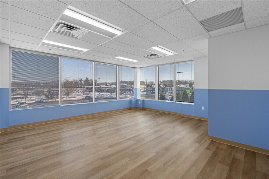 More Photos Of 4259 W Swamp Rd, Doylestown Office For Lease