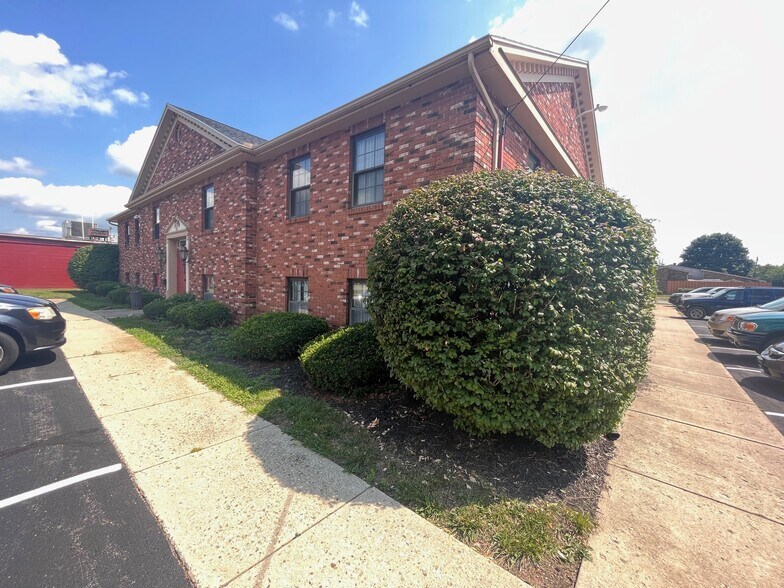 More Photos Of 1130 Vester Ave, Springfield Medical For Lease
