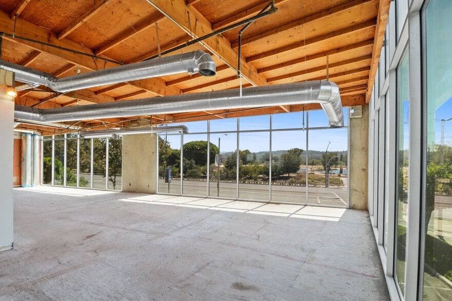 More Photos Of 4001 E La Palma Ave, Anaheim Office For Sale