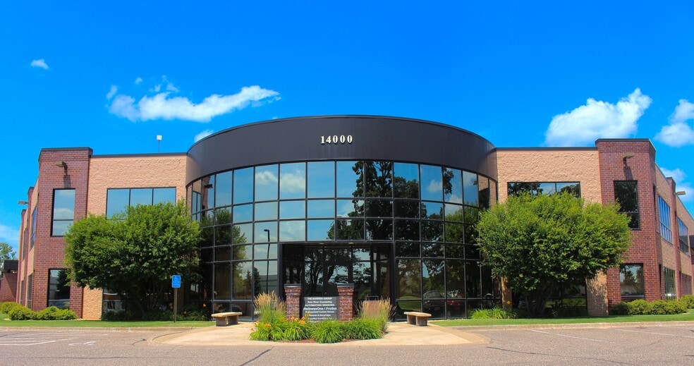 More Photos Of 14000 NW Sunfish Lake Blvd, Ramsey Showroom For Lease