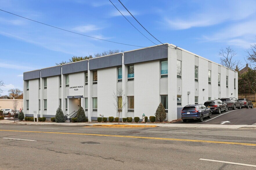 More Photos Of 2365 Boston Post Rd, Larchmont Medical For Lease
