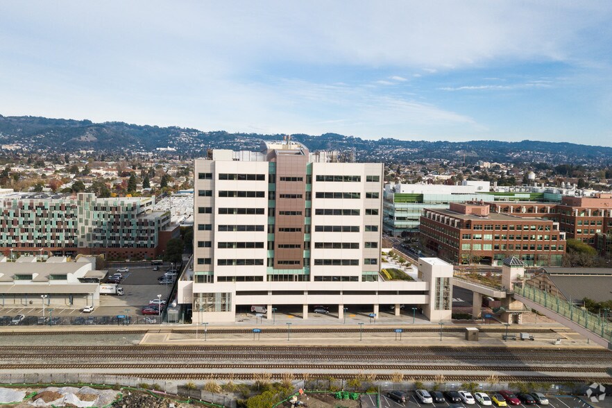 More Photos Of 5885 Hollis St, Emeryville Unknown For Lease