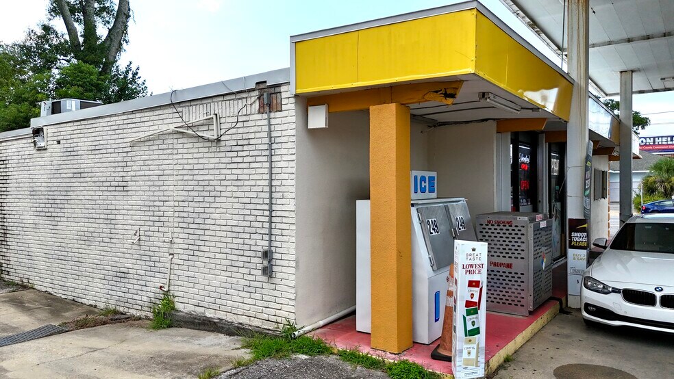 More Photos Of 2015 9th Ave, Pensacola Convenience Store For Sale