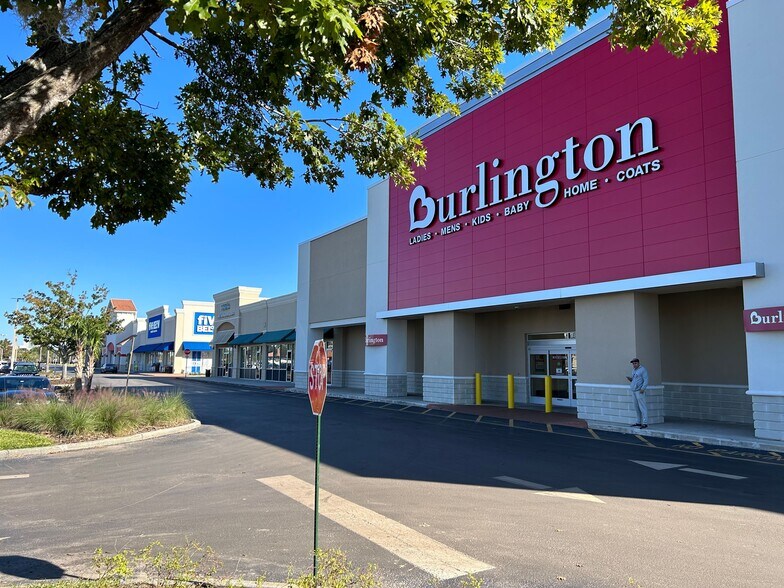 More Photos Of 6687-6905 S Kirkman Rd, Orlando Unknown For Lease