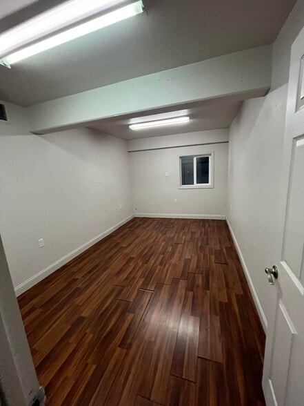 More Photos Of 1615 E Chemical Dr, Kennewick Distribution For Lease