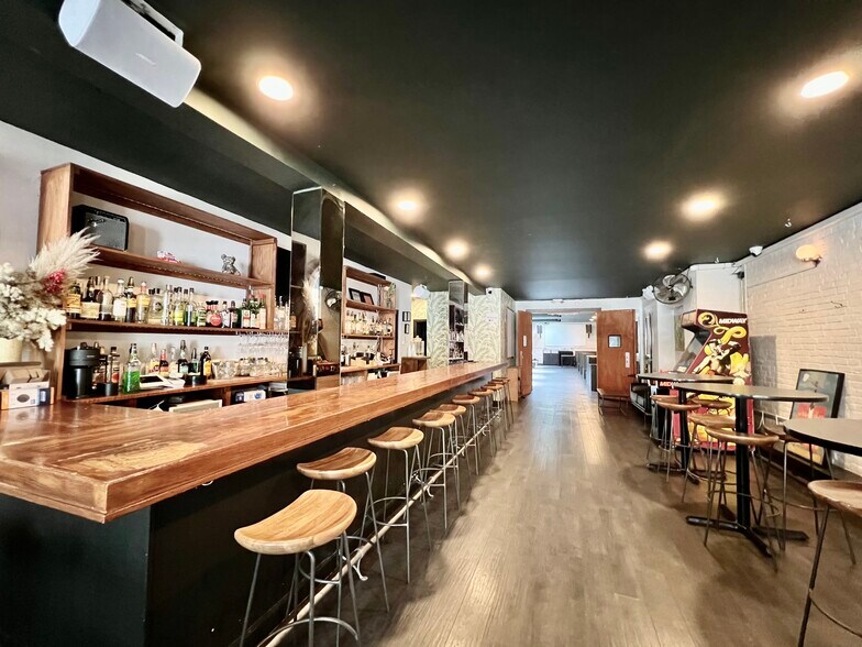 Primary Photo Of 66 Greenpoint Ave, Brooklyn Storefront Retail Office For Lease